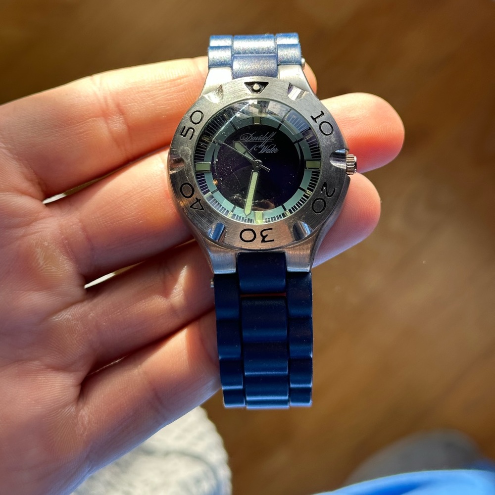 Men’s sport watch silicone band Davidoff cool watch (needs battery)